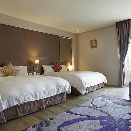 Micasa Hotel Тайчжун Экстерьер фото