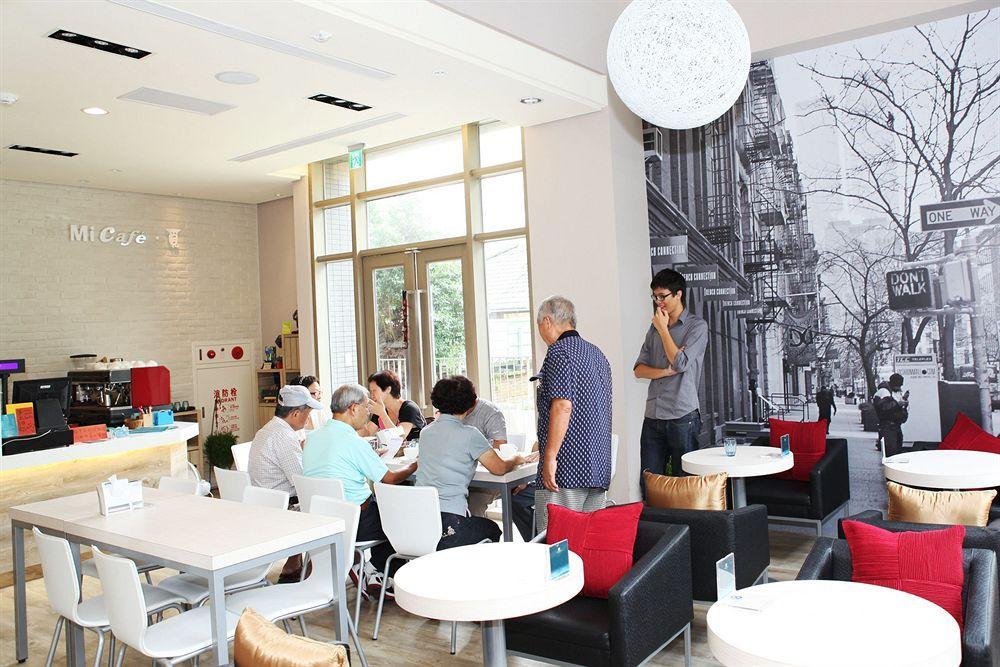 Micasa Hotel Тайчжун Экстерьер фото