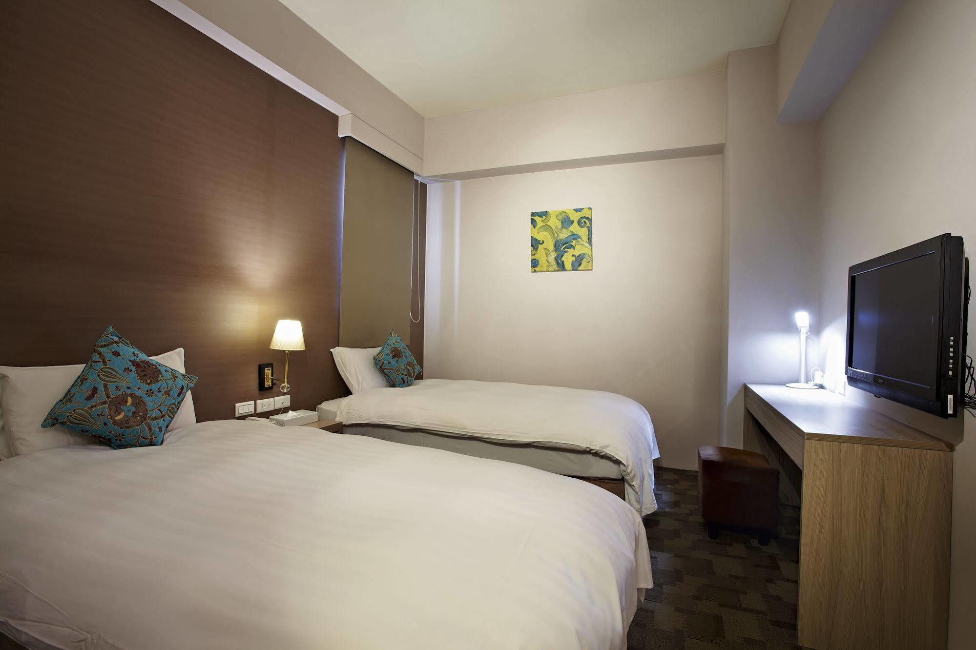 Micasa Hotel Тайчжун Экстерьер фото